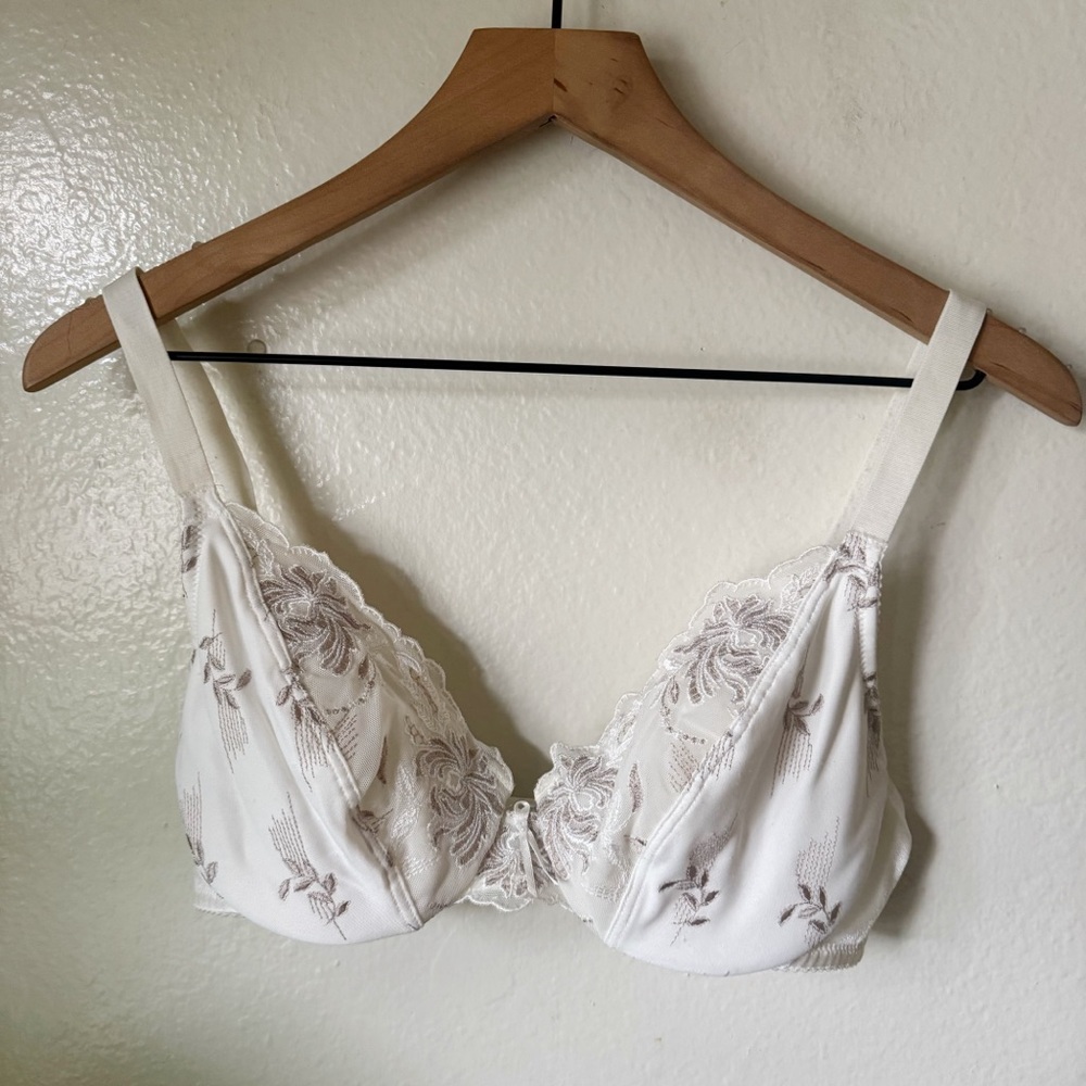 Wacoal | Embroidered Lightly Padded Bra